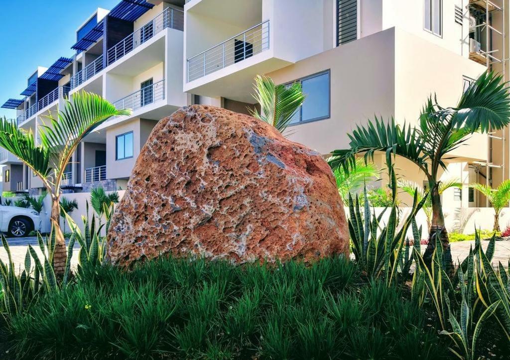 2 Bedroom Flat 15 Mins Walk From Flic En Flac Beach Buitenkant foto